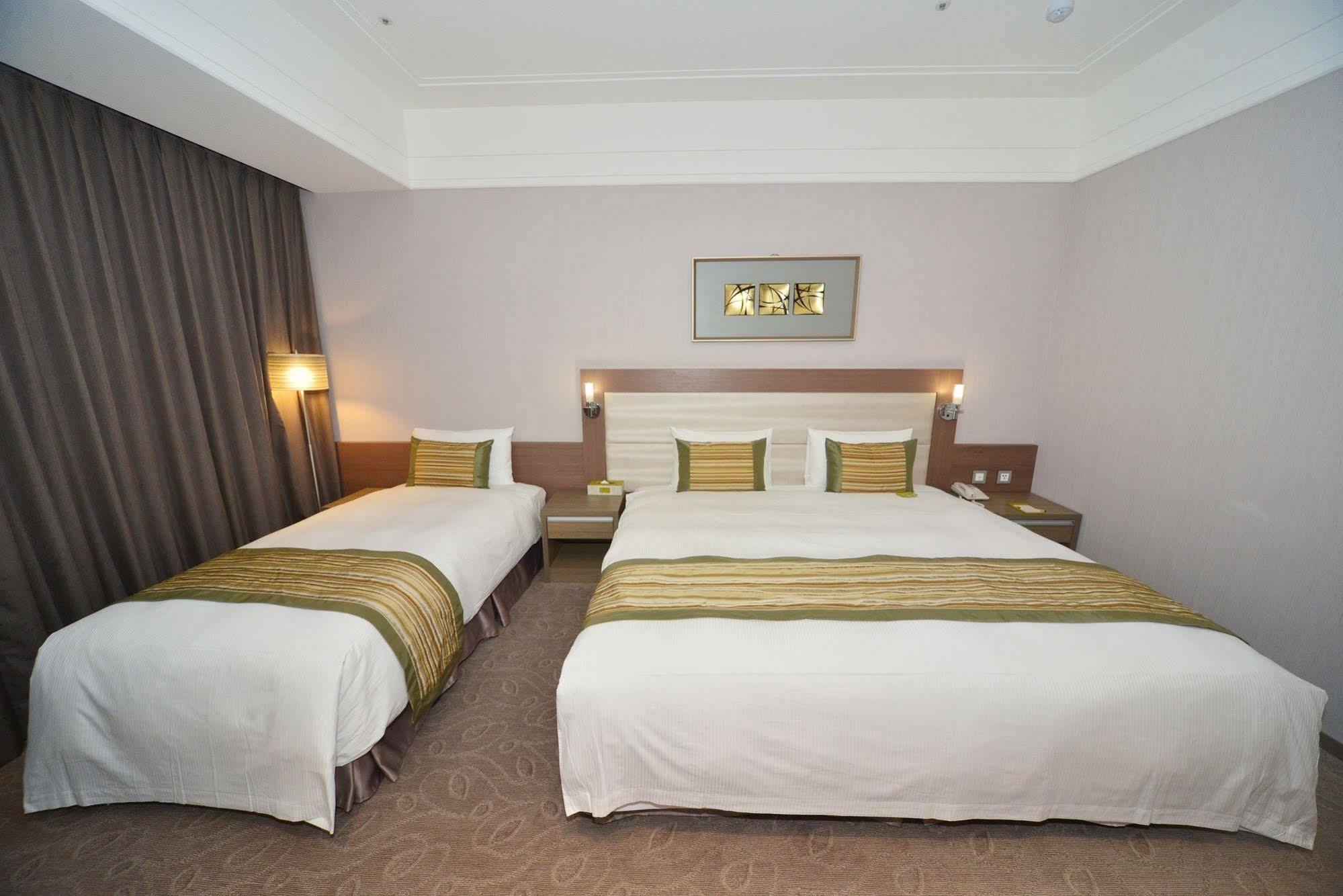 Grace Hotel Zhonghe Zhonghe  Zewnętrze zdjęcie